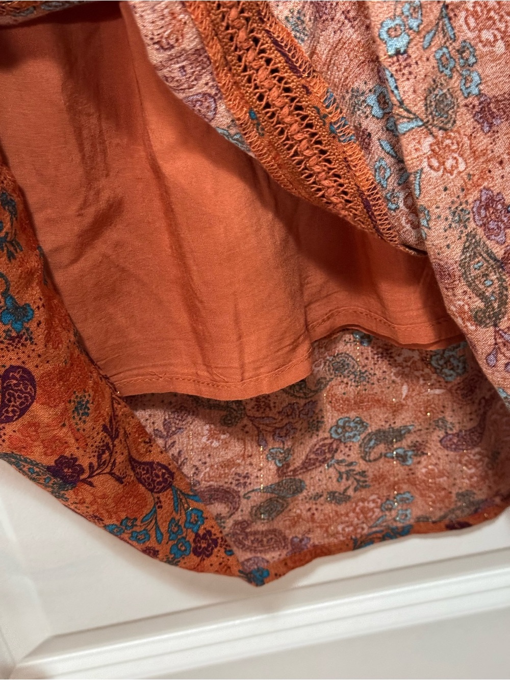 Idyllwind Rust/Blue Paisley V-Neck Tie-Waist Mini Dress size L Pit 22” L 36” - Picture 6 of 12